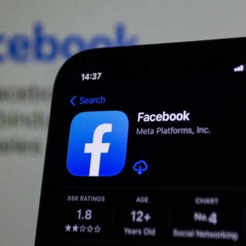 οθονη κινητου, facebook