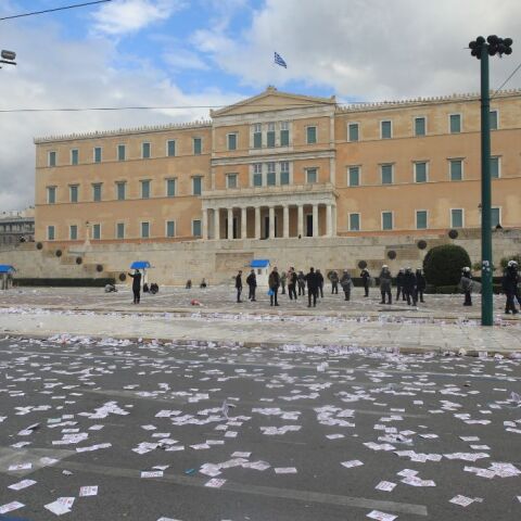 ΕΠΕΙΣΟΔΙΑ ΜΕΤΑ ΤΟ ΤΕΛΟΣ ΤΗΣ ΑΠΕΡΓΙΑΚΗΣ ΣΥΓΚΕΝΤΡΩΣΗΣ ΣΤΗΝ ΑΘΗΝΑ ΓΙΑ ΤΗΝ ΣΥΜΠΛΗΡΩΣΗ ΔΥΟ ΧΡΟΝΩΝ ΑΠΟ ΤΟ ΣΙΔΗΡΟΔΡΟΜΙΚΟ ΔΥΣΤΥΧΗΜΑ ΤΩΝ ΤΕΜΠΩΝ