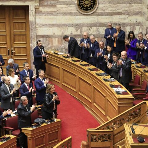 ΣΥΖΗΤΗΣΗ ΣΤΗΝ ΟΛΟΜΕΛΕΙΑ ΤΗΣ ΒΟΥΛΗΣ ΤΗΣ ΠΡΟΤΑΣΗΣ ΔΥΣΠΙΣΤΙΑΣ ΤΟΥ ΠΑΣΟΚ-ΚΙΝΗΜΑΤΟΣ ΑΛΛΑΓΗΣ ΚΑΤΑ ΤΗΣ ΚΥΒΕΡΝΗΣΗΣ / 3η ΗΜΕΡΑ