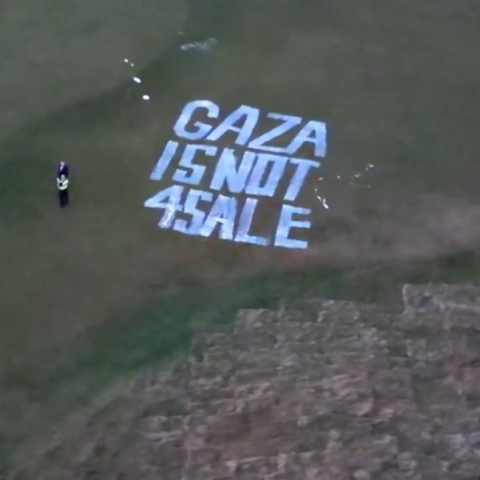 Ακτιβιστές υπέρ της Γάζας βανδάλισαν το θέρετρο γκολφ του Τραμπ στη Σκωτία