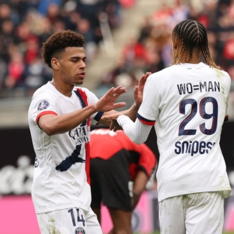 ποδοσφαιριστες πανυγηριζουν