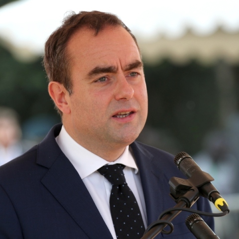 Ο υπουργός Άμυνας της Γαλλίας, Σεμπαστιέν Λεκορνού 