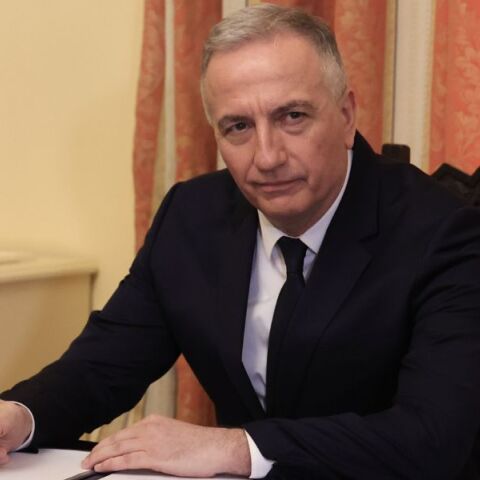 Ορκίστηκε νέος υφυπουργός Ανάπτυξης ο Σταύρος Καλαφάτης