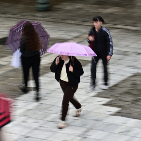  ο καιρός αύριο Σάββατο με βροχές και σποραδικές καταιγίδες