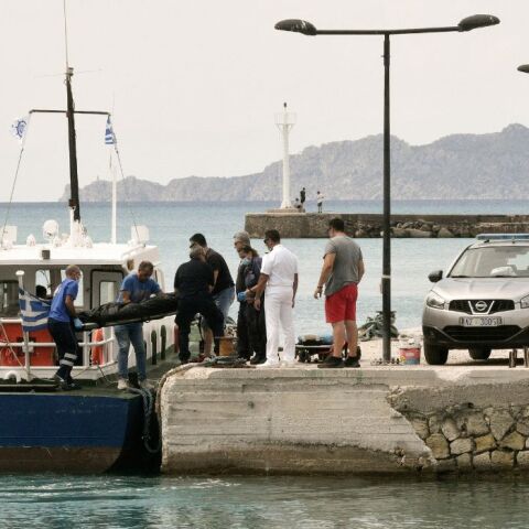 Ισθμός της Κορίνθου: Πτώμα γυναίκας επέπλεε στην θάλασσα