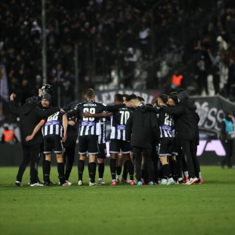 Superleague: Ο ΠΑΟΚ κέρδισε τον Ολυμπιακό στην Τούμπα με 2-1