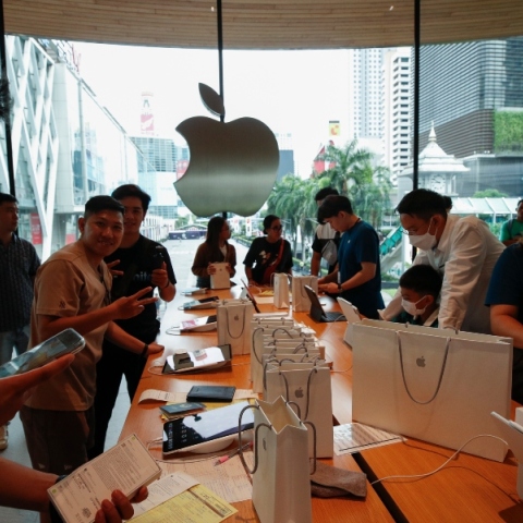 καταστημα κινητων, πελατες