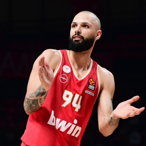 παιχτης μπασκετ 