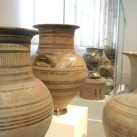 Ελληνικός αμφορέας αποσύρθηκε από γκαλερί του Λονδίνου ελέω παράνομης ανασκαφής στην Ιταλία