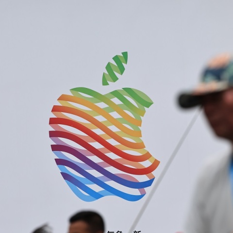 Η Κίνα προτρέπει τις ΗΠΑ να «ακυρώσουν πλήρως» τους δασμούς