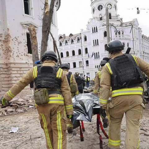 Ουκρανία: Η στιγμή που ρωσικοί βαλλιστικοί πύραυλοι χτυπούν την Σούμv - 34 οι νεκροί