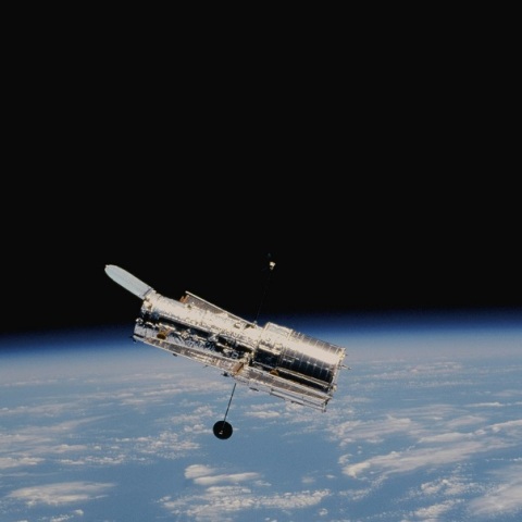 Πώς ένα απλό μικροσκοπικό λάθος στο τηλεσκόπιο Hubble κατέληξε να κοστίσει στη NASA 50 εκατ. δολάρια