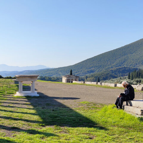Ντοκιμαντέρ | Ο διάλογος του Θέμελη
