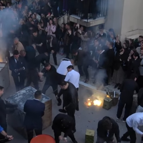 ανασταση, κοσμος, εκρηξεις, φωτιες