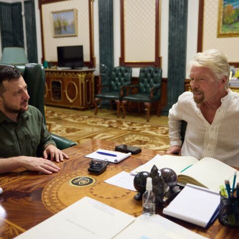 Ρίτσαρντ Μπράνσον: Ο Τραμπ κάνει συνεχώς μπούλινγκ στον Ζελένσκι