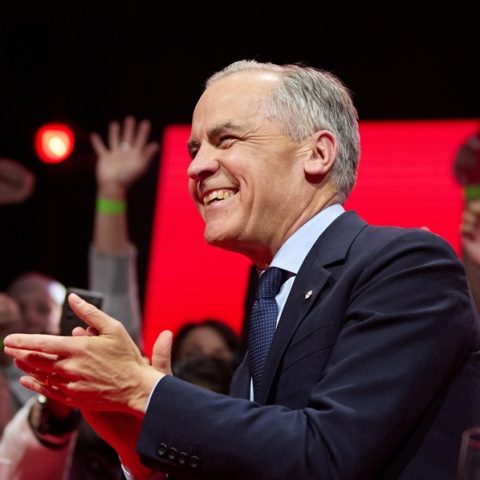 «Πυρά» Κάρνεϊ κατά Τραμπ: Να μη ξεχάσουμε την αμερικανική «προδοσία»