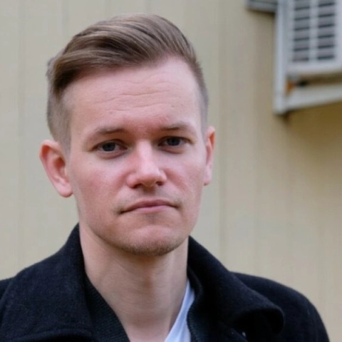 Ο Σουηδός δημοσιογράφος, Γιοάκιμ Μέντιν