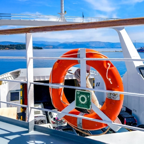 πλοιο, θαλασσα, σωσιβιο, ουρανος