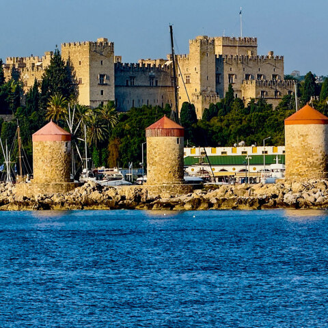 Μεσαιωνική Ρόδος: Το νησί των Ιπποτών και των μυστικών