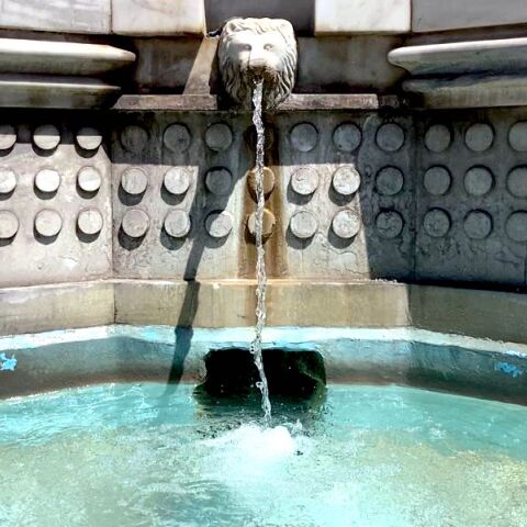 πλατεία Σιντριβανίου