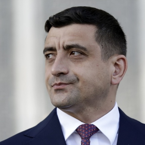 Ρουμανία-εκλογές: Μεγάλο προβάδισμα του ακροδεξιού Τζόρτζε Σιμιόν