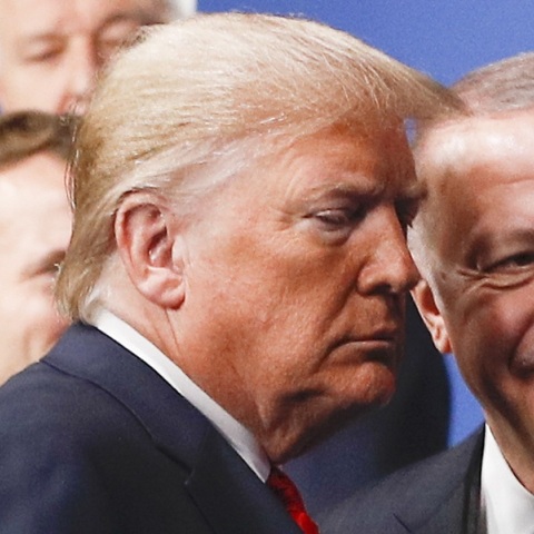 Τηλεφωνική επικοινωνία Ερντογάν-Tραμπ: Η Άγκυρα στηρίζει το σχέδιο των ΗΠΑ για τον τερματισμό των πολέμων