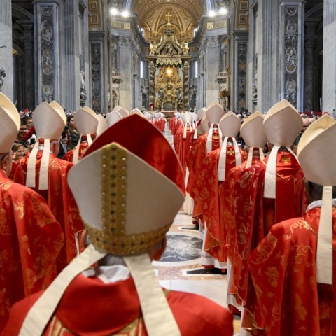 «Urbi et Orbi»: Τι συμβαίνει αμέσως μετά την εκλογή ενός Πάπα;