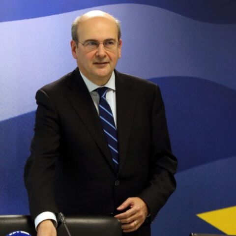 Κωστής Χατζηδάκης: 5 άξονες πρωτοβουλιών για την οδική ασφάλεια - Νέα οδικά έργα, ενίσχυση ΜΜΜ, νέος ΚΟΚ, περισσότεροι έλεγχοι, οδική παιδεία