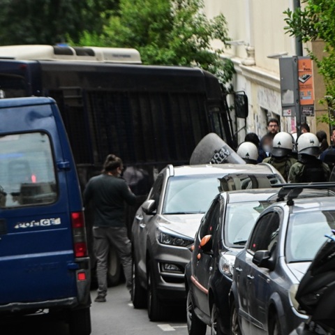 Μεγάλη αστυνομική επιχείρηση στη Νομική – 7 προσαγωγές