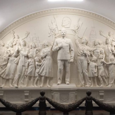 Μνημείο του Στάλιν στο μετρό της Μόσχας