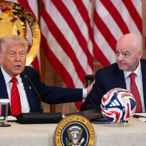 FIFA: Επικρίνεται ο Ινφαντίνο για το ταξίδι με Τραμπ σε Κατάρ-Σ. Αραβία - UEFA και Human Rights Watch τον κατηγορούν για αδιαφάνεια και έλλειψη λογοδοσίας