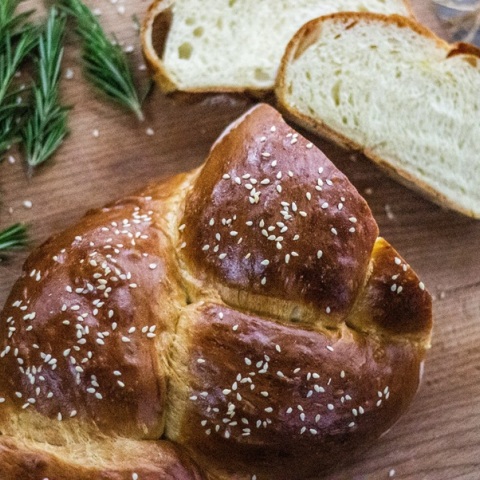 ΕΦΕΤ: Ανακαλείται τσουρέκι με γέμιση πραλίνα φουντουκιού