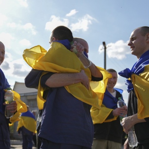 Ουκρανία και Ρωσία αντάλλαξαν τους τελευταίους 303 αιχμαλώτους 