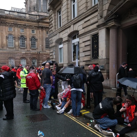 Σκηνές χάους στο Λίβερπουλ με το αμάξι που παρέσυρε πεζούς - «Ήταν τρομακτικό» λένε αυτόπτες μάρτυρες