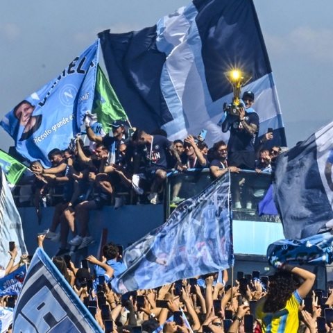 200.000 άτομα βγήκαν στους δρόμους για το πρωτάθλημα της Νάπολι - Αποθέωση στην παρέλαση