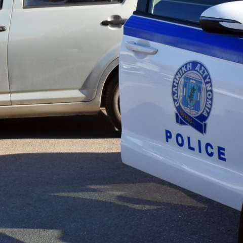 Συνελήφθη ψυχίατρος, περιπολικό