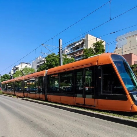 τραμ, τρενο, πολη