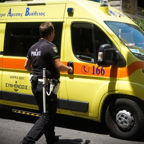 τροχαιο, ασθενοφορο, αστυνομικος