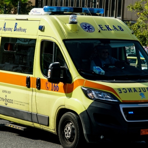 Πάτρα, ασθενοφορο