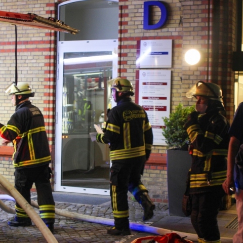 πυρκαγια, πυροσβεστες, κτιρια