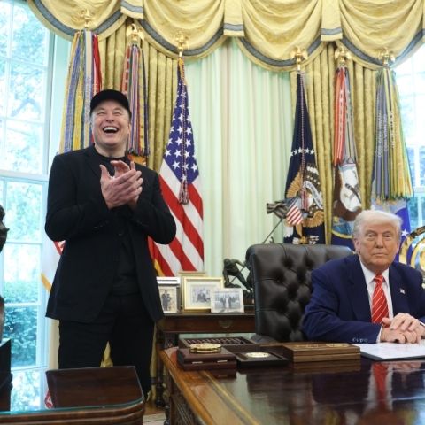 O Έλον Μασκ με τον Ντόναλντ Τραμπ στον Λευκό Οίκο