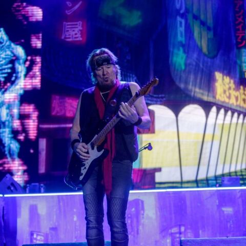 Mάνατζερ των Iron Maiden: Ζήστε την συναυλία και αφήστε τα κινητά