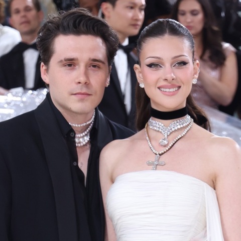 Μπρούκλιν Μπέκαμ και Νίκολα Πελτζ σε οικογενειακά δράματα