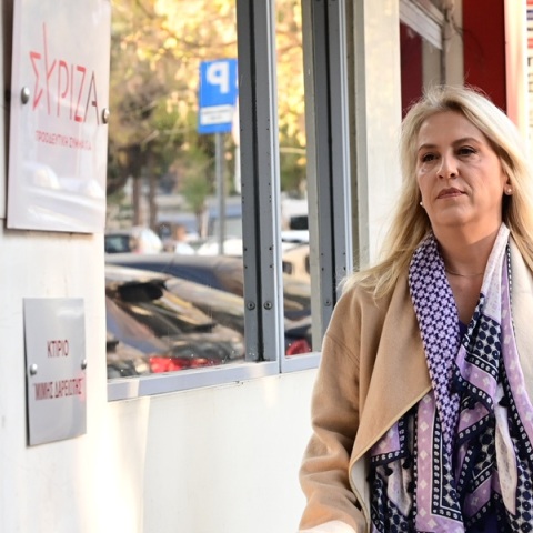 Η Ρένα Δούρου