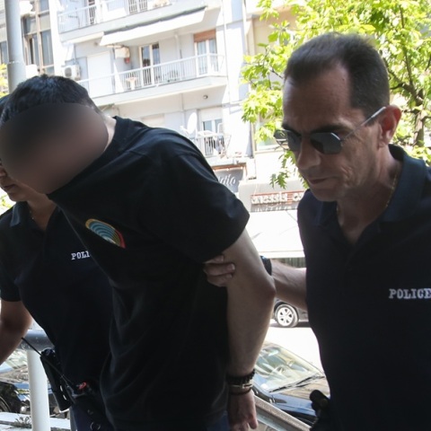 : Κακουργηματική δίωξη στον 34χρονο που κλώτσησε και πάτησε γατάκι με το ΙΧ του στην Καλαμαριά