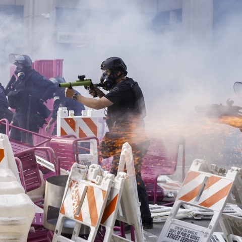 «Απερίσκεπτος και ανήθικος» - Πυρά του Νιούσομ κατά Τραμπ για την έκρυθμη κατάσταση στο Λος Άντζελες