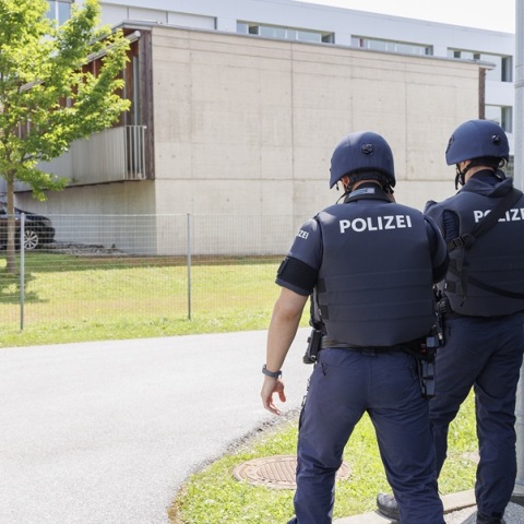 Τριήμερο εθνικό πένθος στην Αυστρία μετά την τραγωδία στο σχολείο - 10 οι νεκροί της αιματηρής επίθεσης 