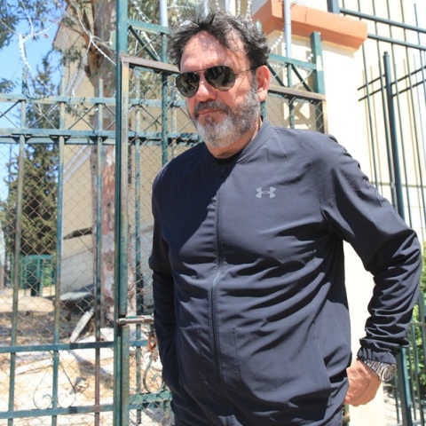 Στάθης Αγγελόπουλος: Αναβλήθηκε η δίκη του για ενδοοικογενειακή βία, ελεύθερος υπό όρους