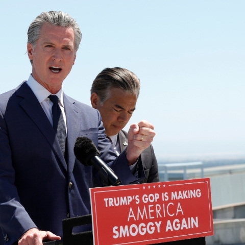 O κυβερνήτης της Καλιφόρνια, Γκάβιν Νιούσομ