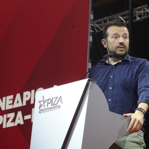 Παππάς κατά Τσίπρα στο συνέδριο του ΣΥΡΙΖΑ:  Με ποιο πρόγραμμα θα επιστρέψει ο πρώην πρωθυπουργός;